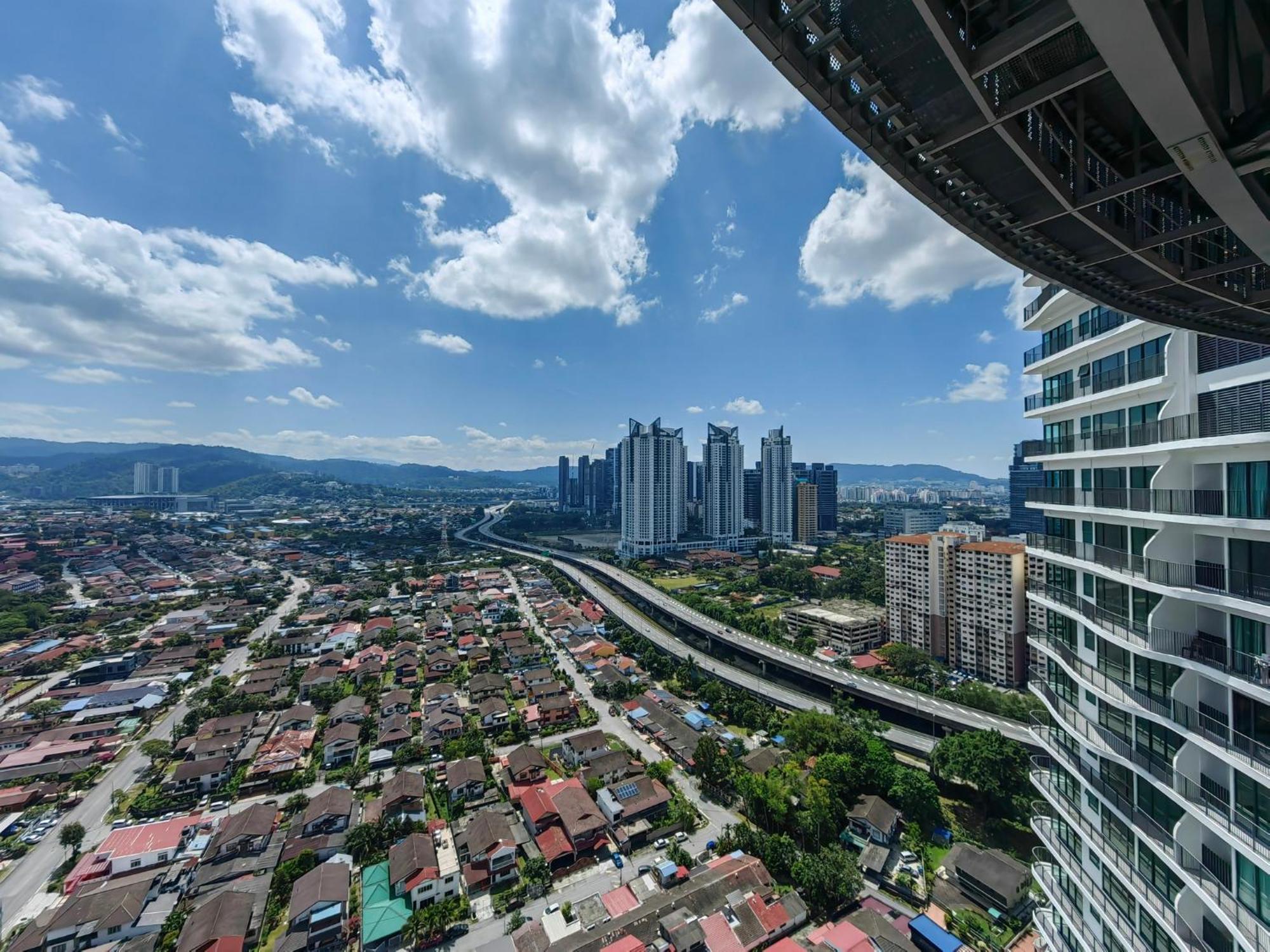 Datum Jelatek Sky Residence Klcc Skyring Linked To Lrt And Mall アンパン エクステリア 写真